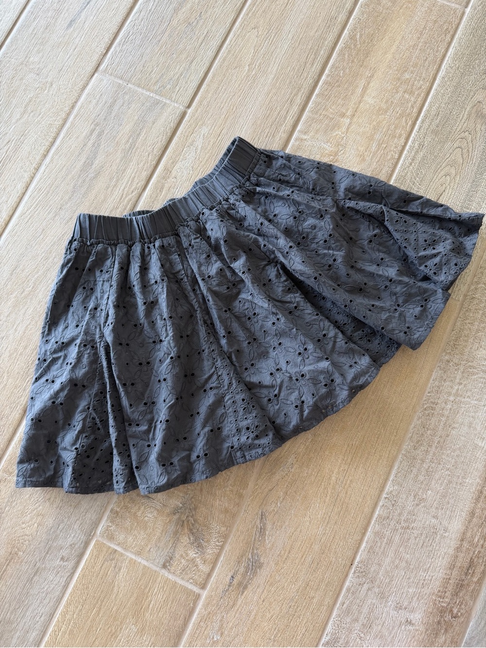 American Eagle Outfitters Black Eyelet Skater Skort Size XS